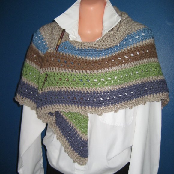 Hand Knit Triangle Shawl / Tan, Green, Blue & Brown - Large shoulder wrap - NEW - Picture 1 of 7